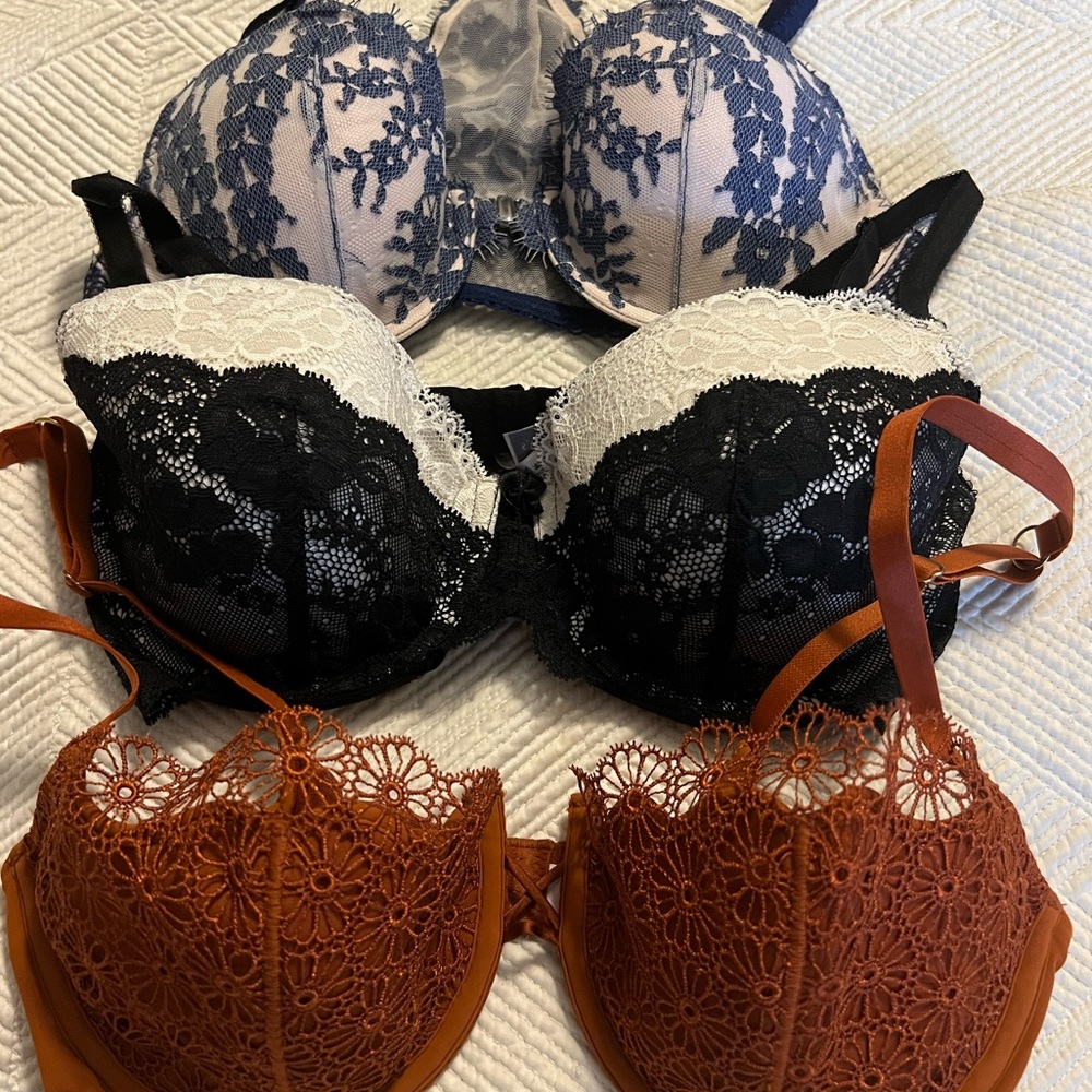 Lot of 3 Victoria’s Secret bras